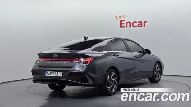 Hyundai Avante CN7 — Фото автомобиля 2