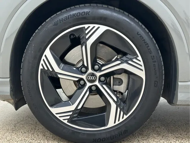Audi Audi Q4 e-tron 2024 40 e-tron Creation Edition — Фото автомобиля 10