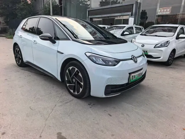 Volkswagen ID.3 — Фото автомобиля 2