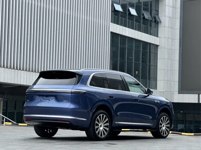 Aito M7 — Фото автомобиля 5