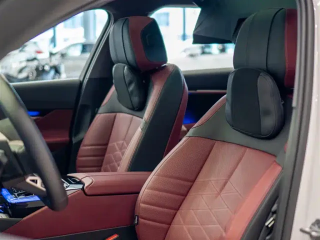 BMW 5 Series — Фото автомобиля 11