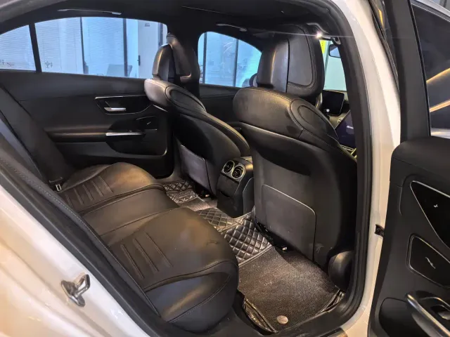 Mercedes-Benz C-Class — Фото автомобиля 10