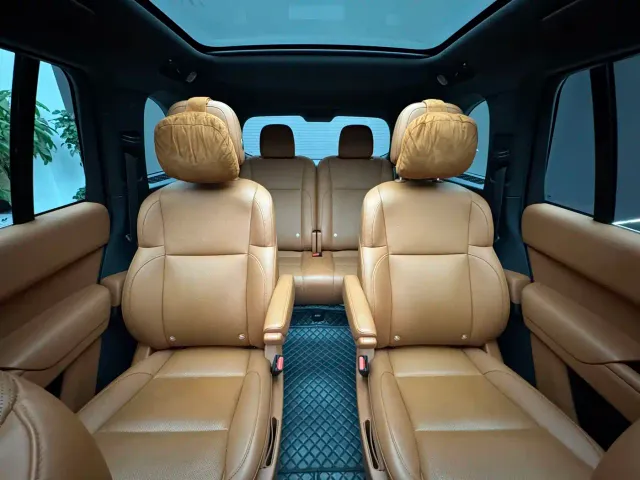 Li Auto L8 — Фото автомобиля 11