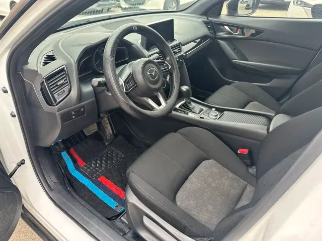 Mazda CX-4 — Фото автомобиля 4