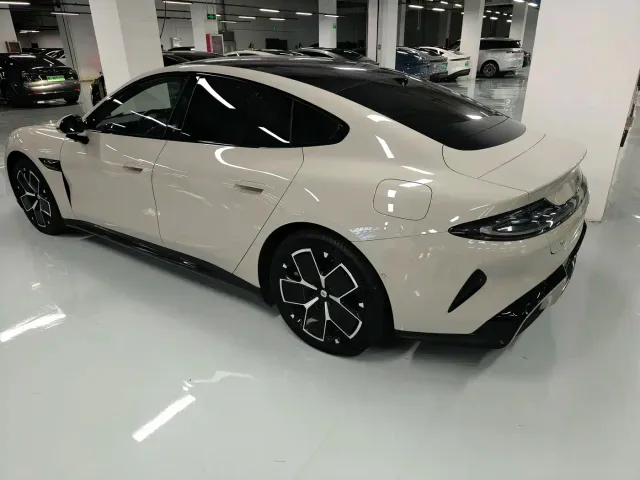 Xiaomi SU7 — Фото автомобиля 6