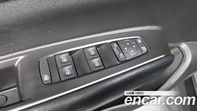 Renault-KoreaSamsung QM6 Новый QM6 2.0 LPe LE Signature 2WD — Фото автомобиля 25