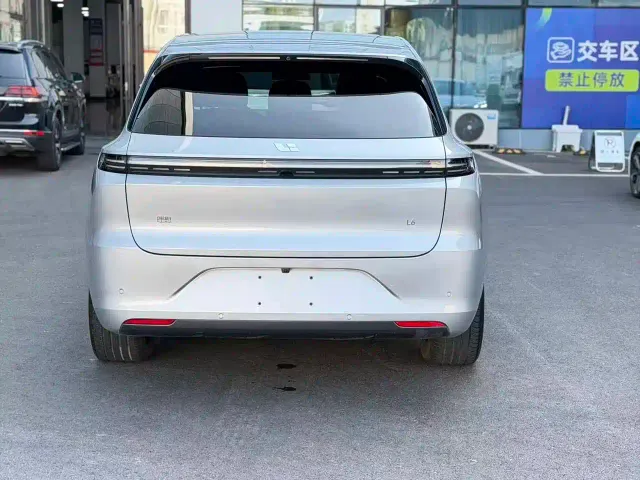 Li Auto L6 — Фото автомобиля 8