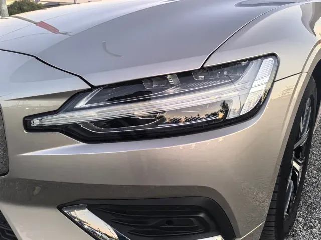 Volvo S60 — Фото автомобиля 9