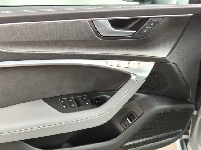 Audi A7L — Фото автомобиля 13