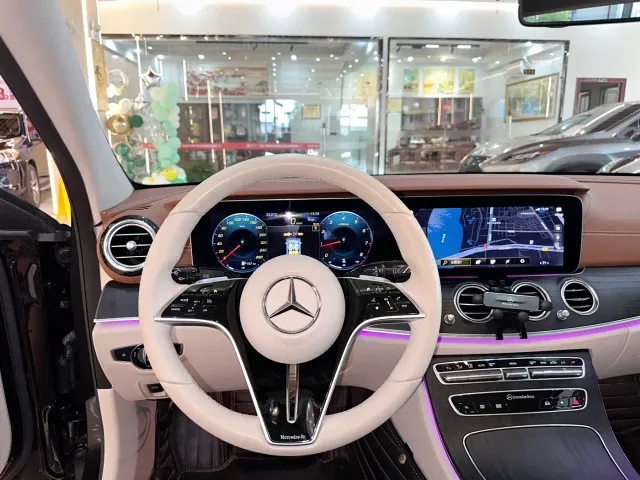 Mercedes-Benz E-Class — Фото автомобиля 8