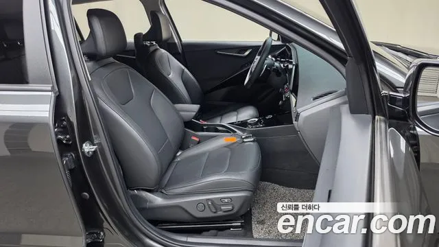 Kia Niro — Фото автомобиля 17