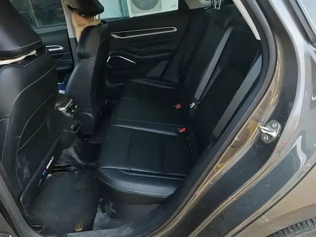 Geely Emgrand — Фото автомобиля 16
