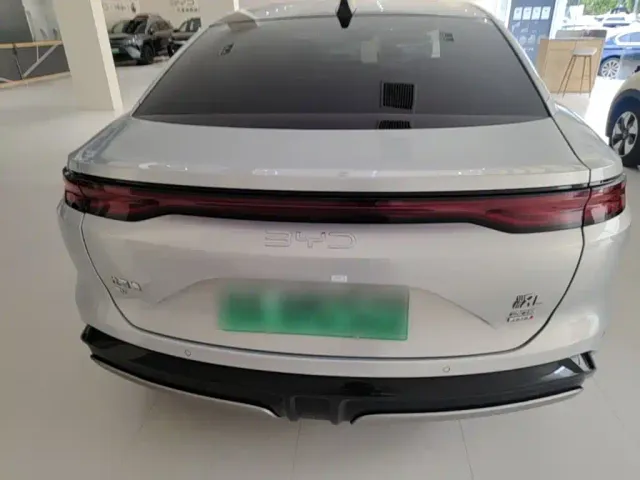 BYD Han L — Фото автомобиля 3