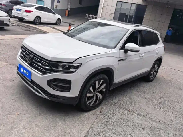 Фотография автомобиля — Volkswagen Tayron