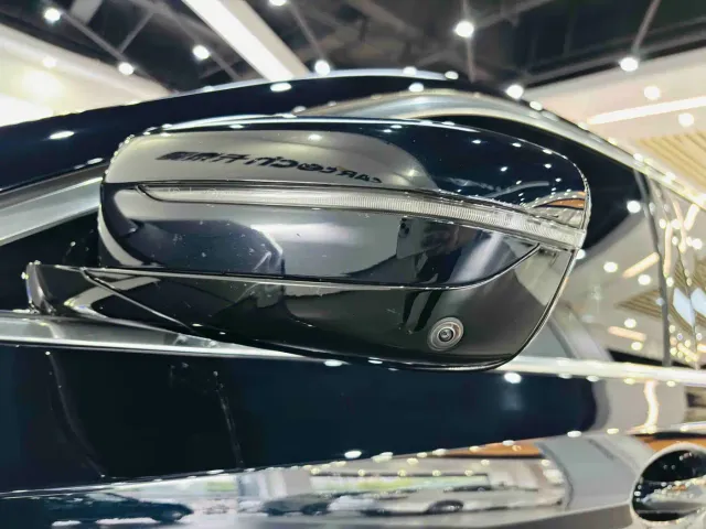 BMW 5 Series — Фото автомобиля 11