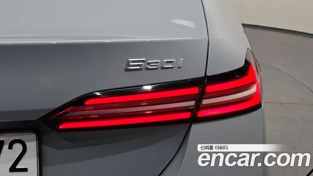 BMW 5-Series 5 серия (G60) 530i xDrive M Sport — Фото автомобиля 18