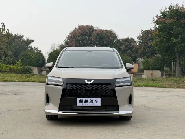 Wuling Starlight 730 — Фото автомобиля 2