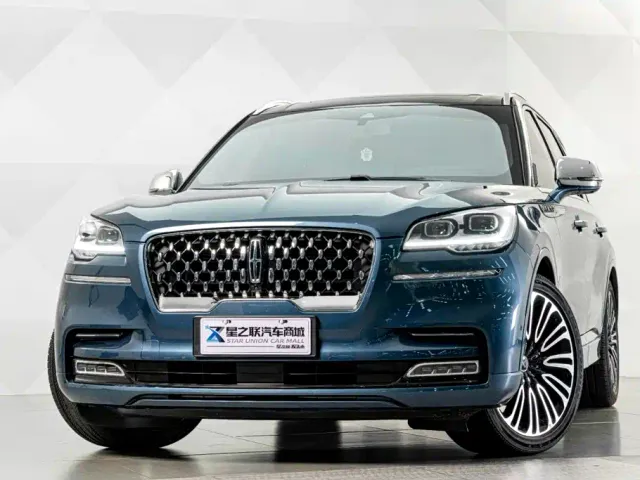 Lincoln Aviator — Фото автомобиля 3
