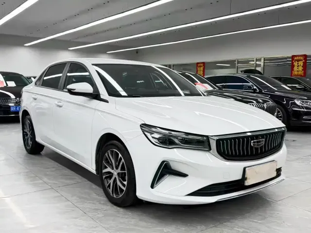 Geely Emgrand 2022 4th Generation 1.5L CVT Elite — Фото автомобиля 3