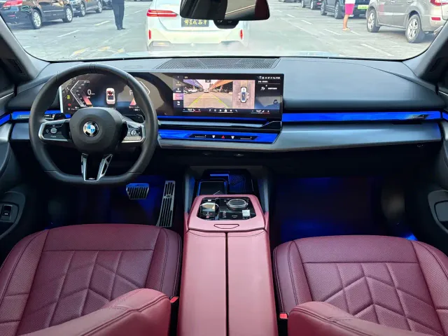 BMW 5 Series — Фото автомобиля 9