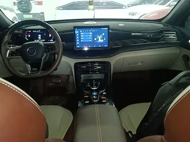BYD Qin PLUS — Фото автомобиля 9