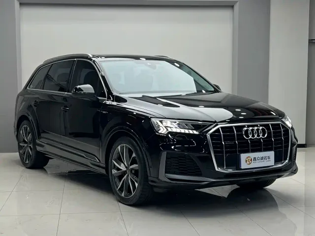 Audi Q7 — Фото автомобиля 3