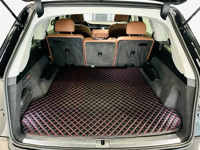 Audi Q7 — Фото автомобиля 6