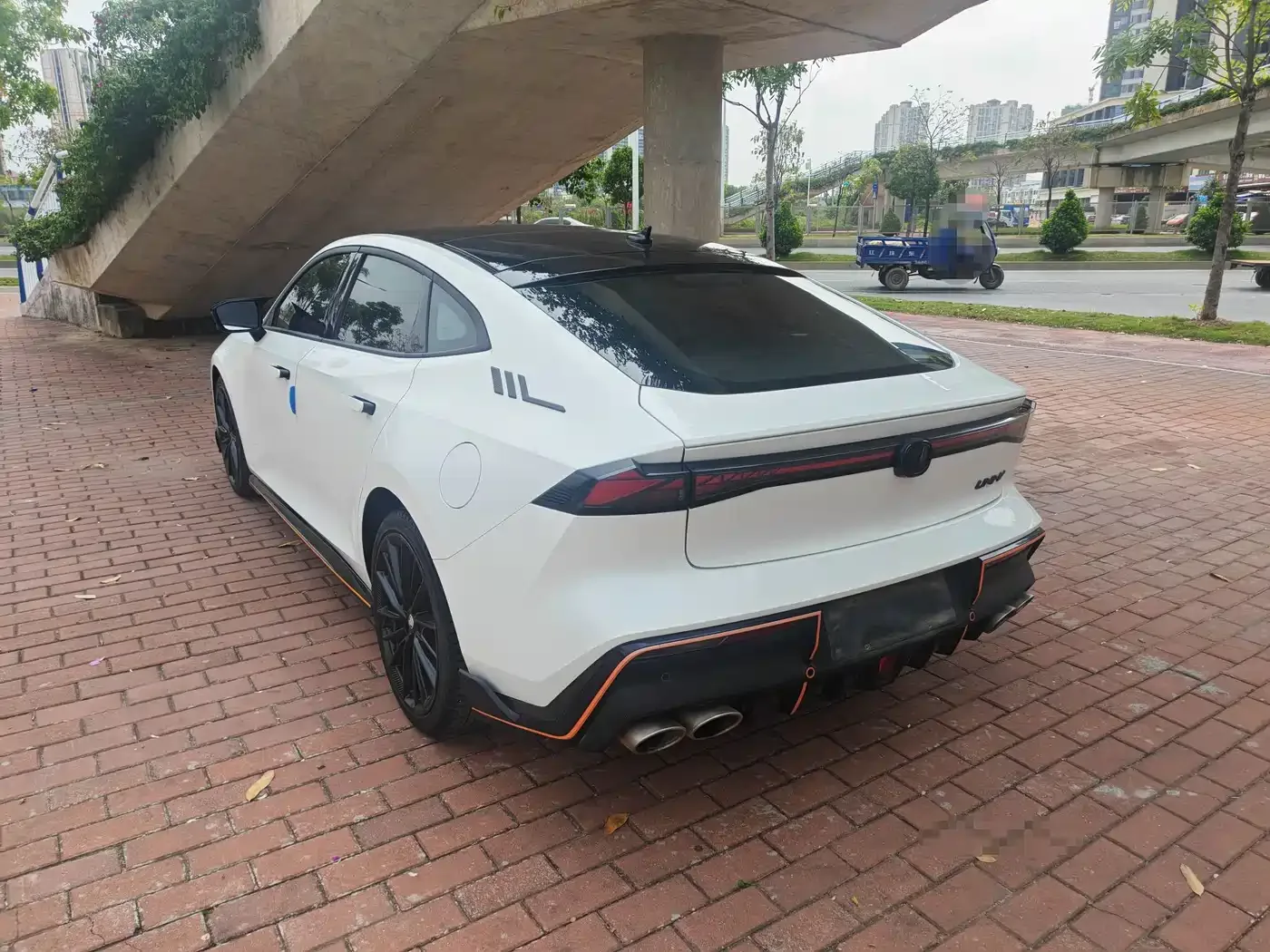 Changan Changan UNI-V 2022 1.5T Sport Edition — Фото автомобиля 9