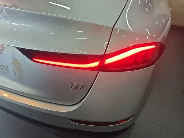 Roewe D7 — Фото автомобиля 7