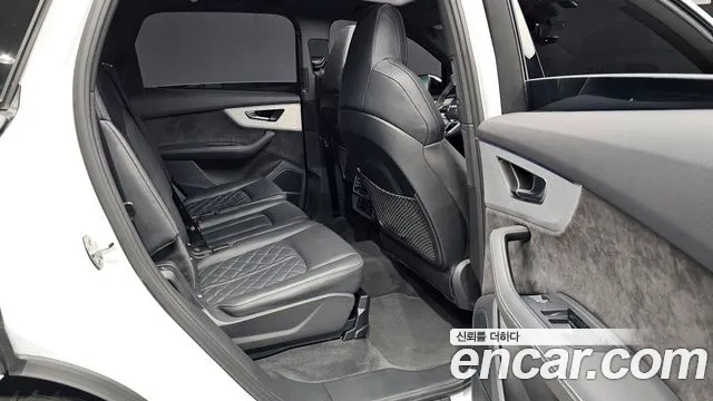 Audi Q7 — Фото автомобиля 12