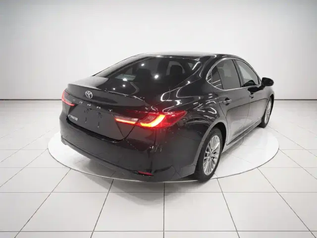 Toyota Camry — Фото автомобиля 4
