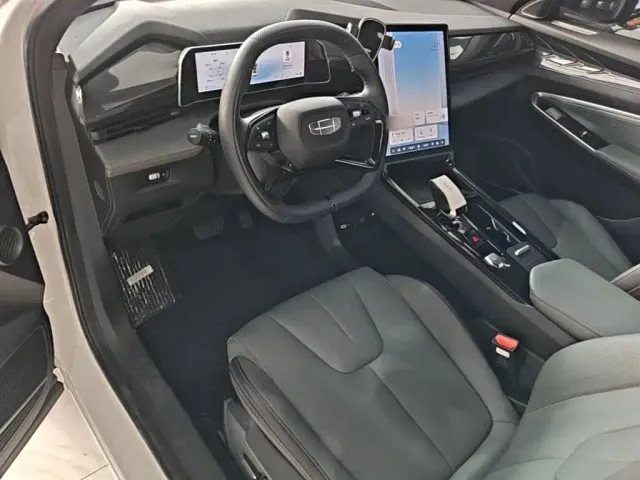 Geely Boyue — Фото автомобиля 9