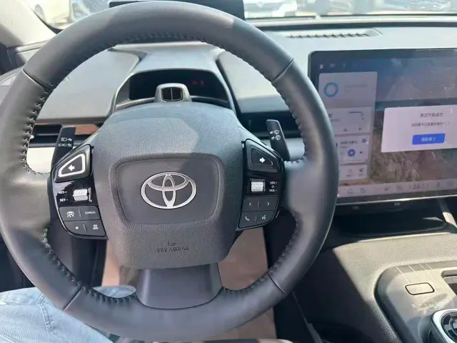 Toyota bZ5 — Фото автомобиля 4