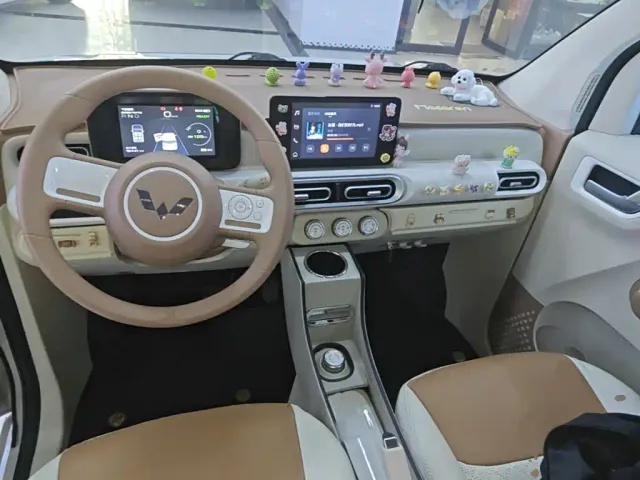 Wuling Hongguang Mini EV — Фото автомобиля 9