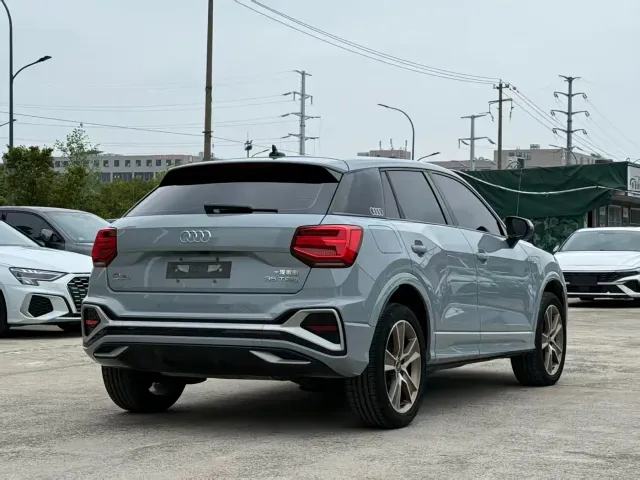Audi Q2L — Фото автомобиля 7