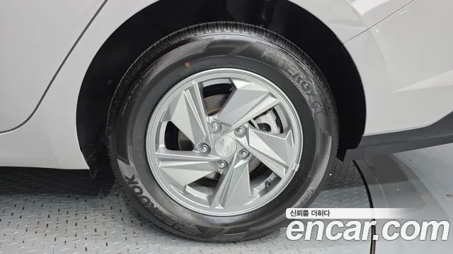 Hyundai Avante CN7 — Фото автомобиля 6
