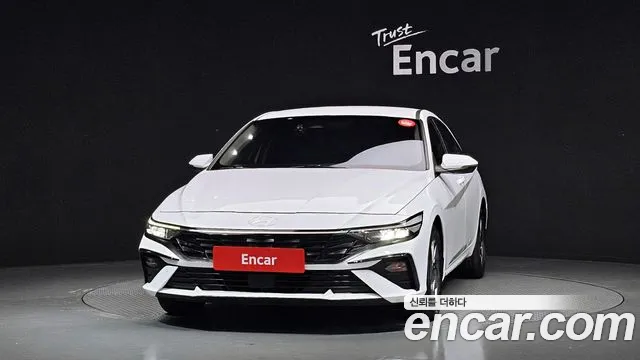 Hyundai AVANTE Новый Avante (CN7) — Фото автомобиля 3