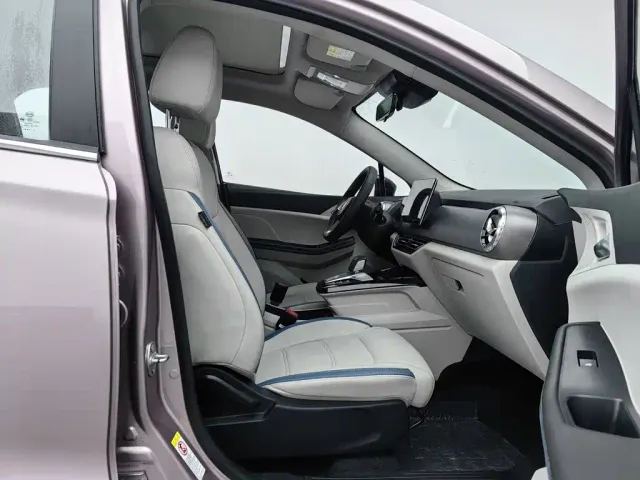 BYD Yuan Pro — Фото автомобиля 23