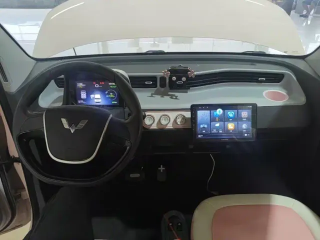 Wuling Hongguang Mini EV — Фото автомобиля 9