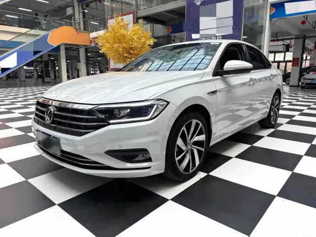 Фотография автомобиля — Volkswagen Sagitar