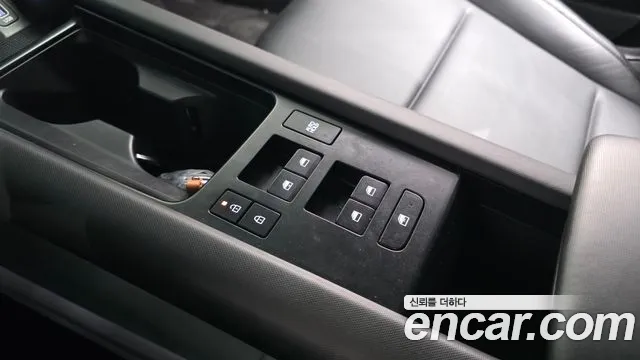 Hyundai Ioniq 6 — Фото автомобиля 24