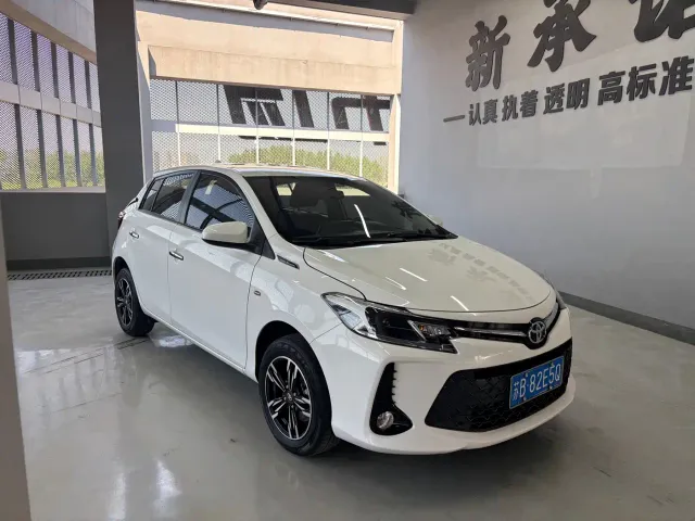 Toyota Vios FS — Фото автомобиля 3