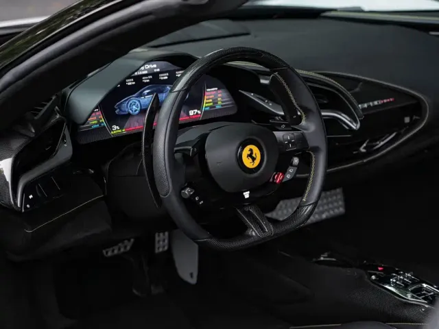 Ferrari SF90 — Фото автомобиля 12