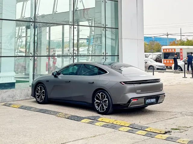 Geely Galaxy E8 — Фото автомобиля 6