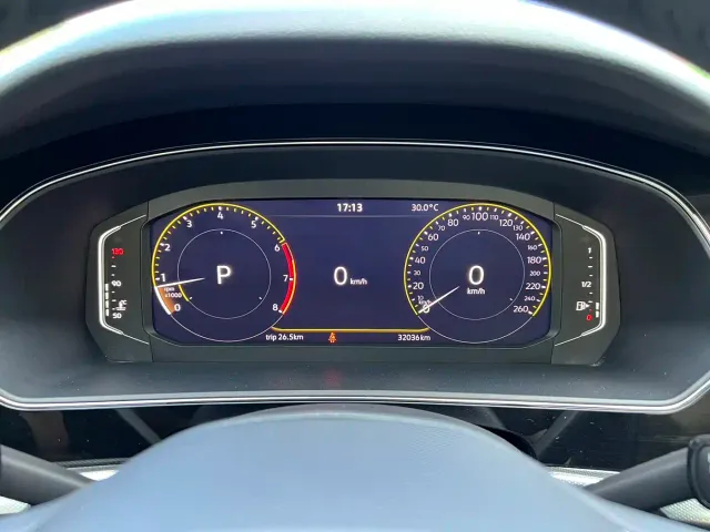 Volkswagen Passat — Фото автомобиля 11