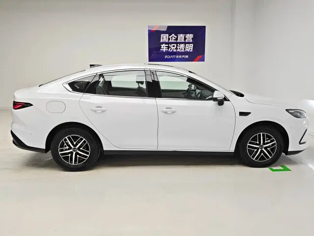 BYD Seal 05 DM-i — Фото автомобиля 7