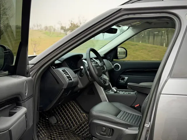 Land Rover Discovery — Фото автомобиля 9