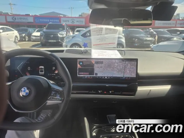 BMW 5 Series G60 — Фото автомобиля 3