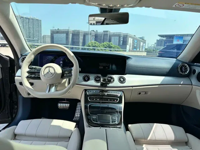 Mercedes-Benz E-Class — Фото автомобиля 8