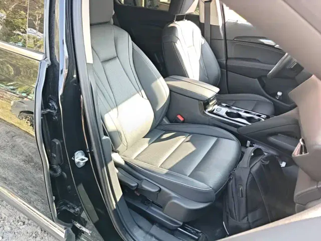 Buick Envision Plus — Фото автомобиля 24